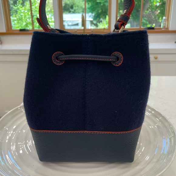 Strathberry Lana Osette Bucket Bag Cashmere & Leather, Navy w Maple Edgestitch. - Picture 3 of 7